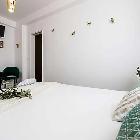 Airport 3* Lisbon